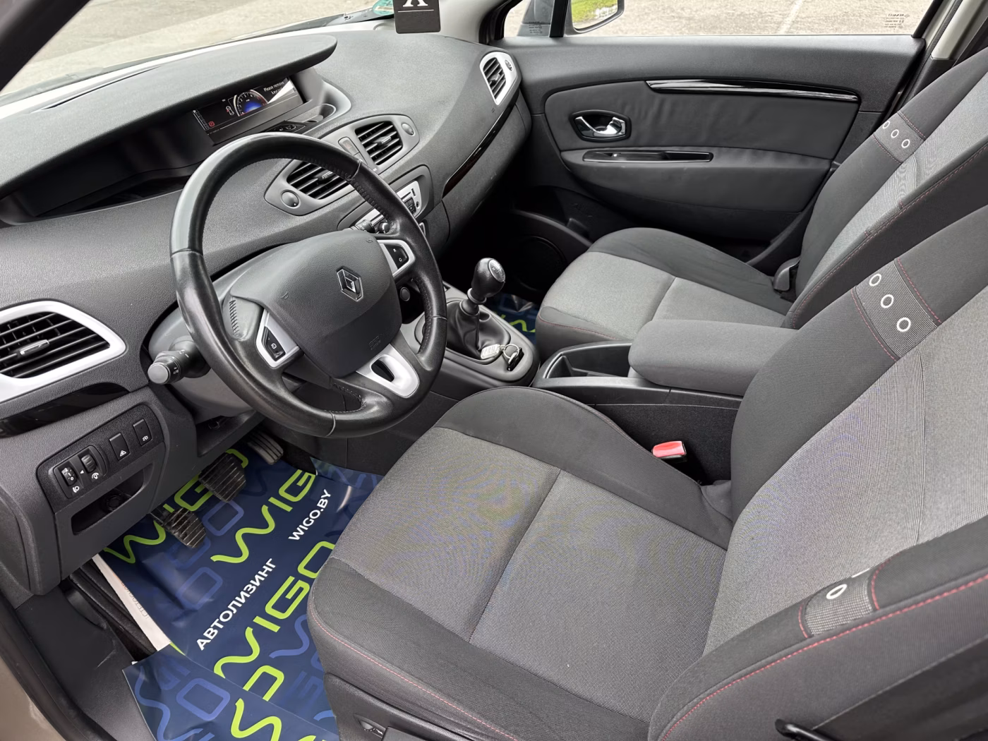 Renault Grand Scenic фото 8