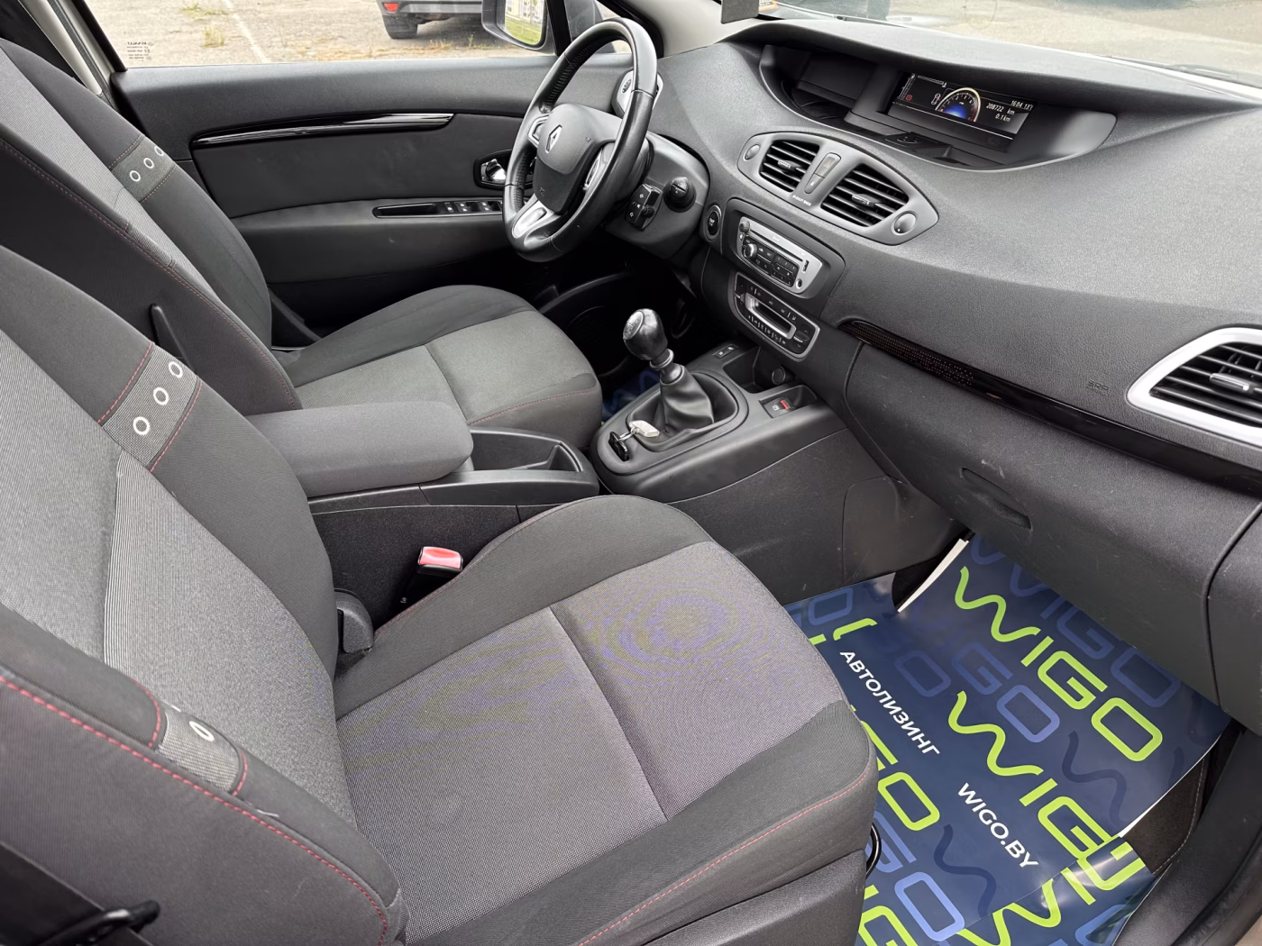 Renault Grand Scenic фото 12