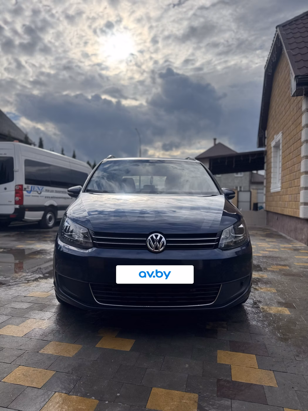 Volkswagen Touran фото 2
