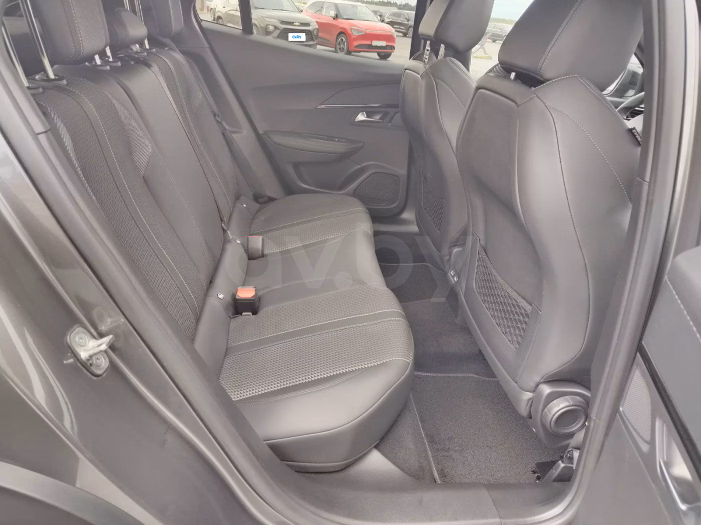Peugeot 2008 фото 11