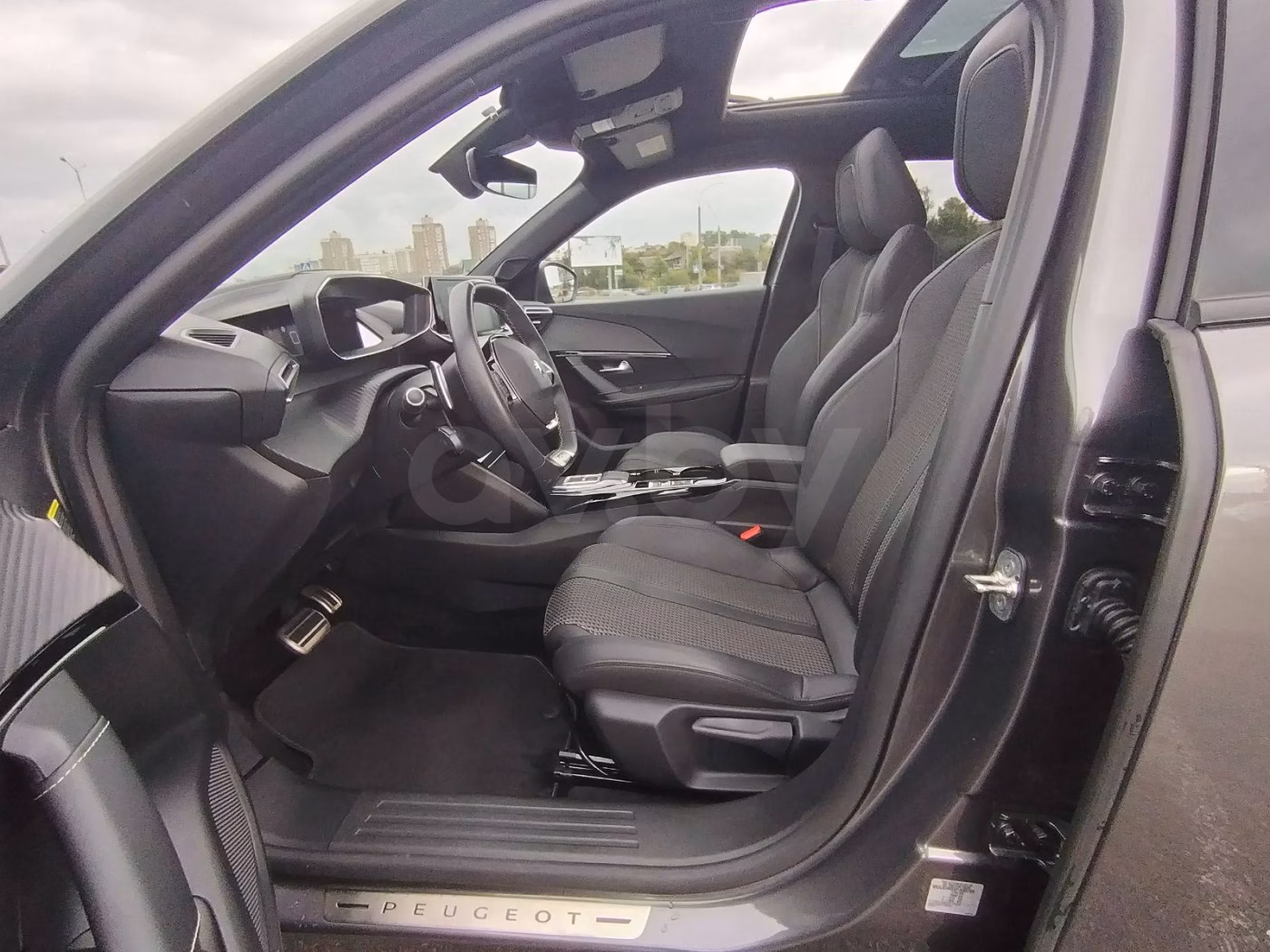 Peugeot 2008 фото 16
