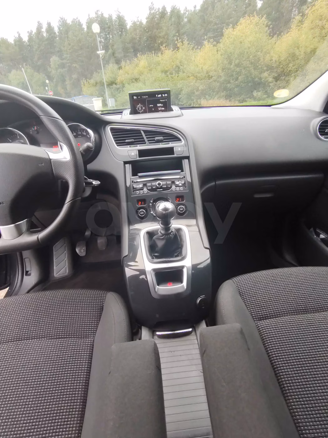 Peugeot 5008 фото 6