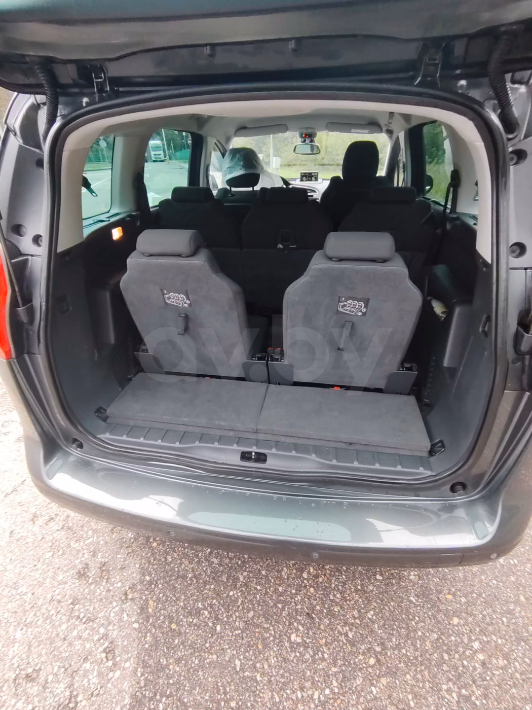 Peugeot 5008 фото 11