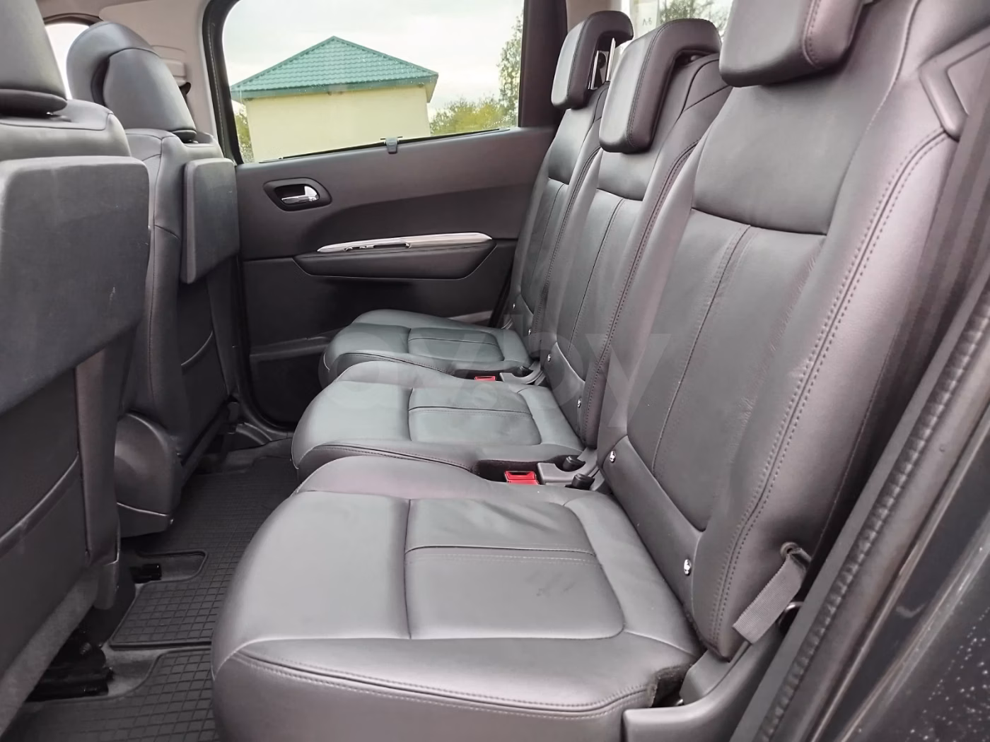 Peugeot 5008 фото 6