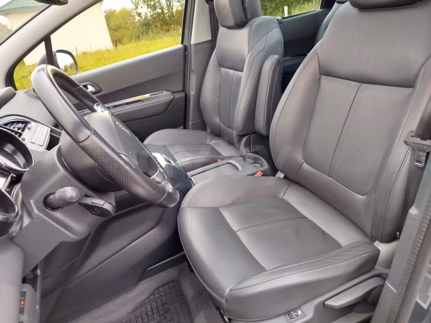 Peugeot 5008 фото 7