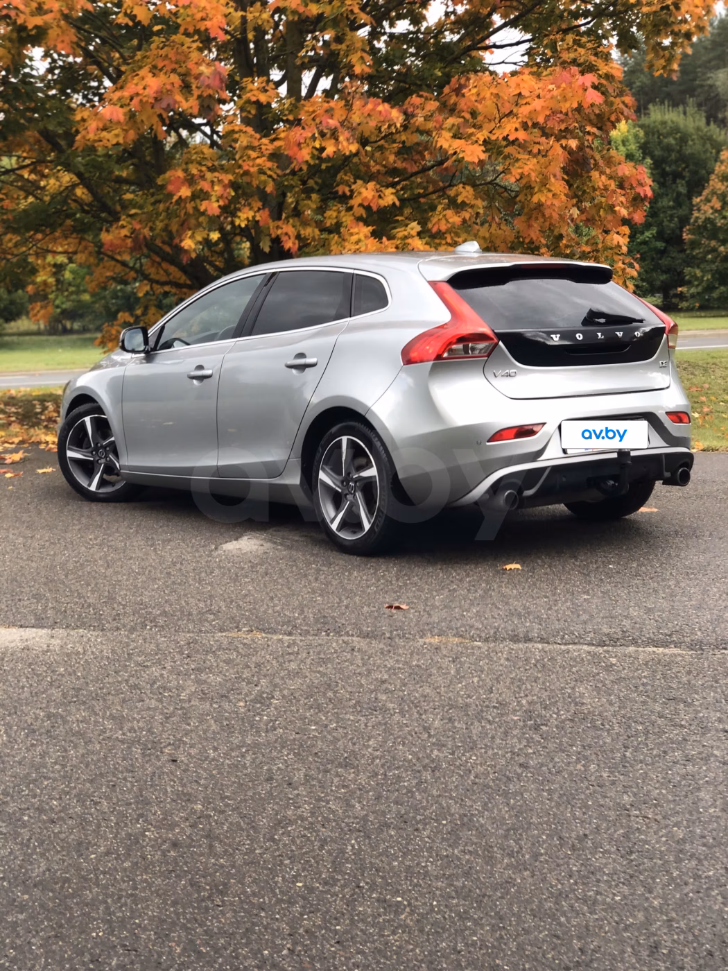 Volvo V40 фото 8