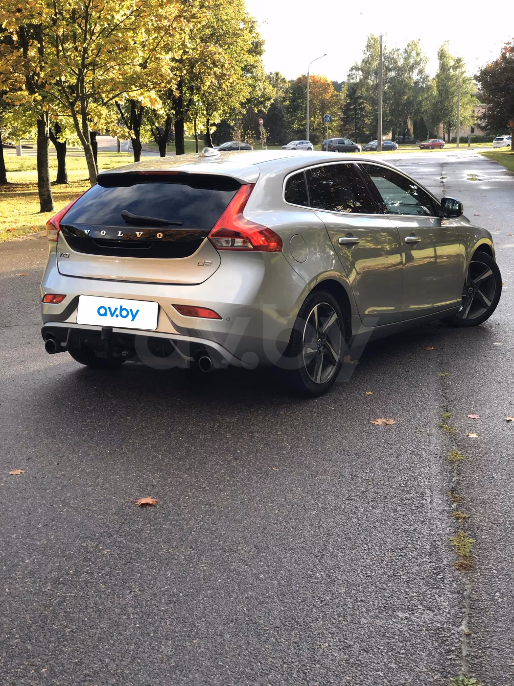Volvo V40 фото 10