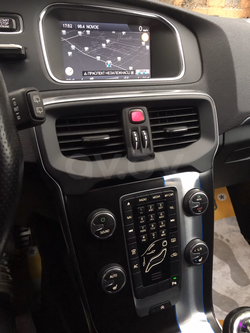 Volvo V40 фото 19