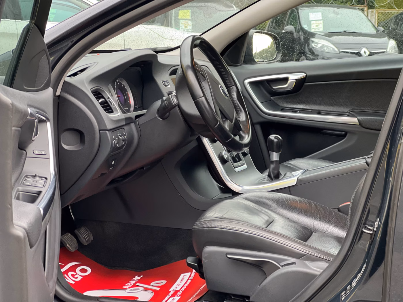 Volvo S60 фото 11