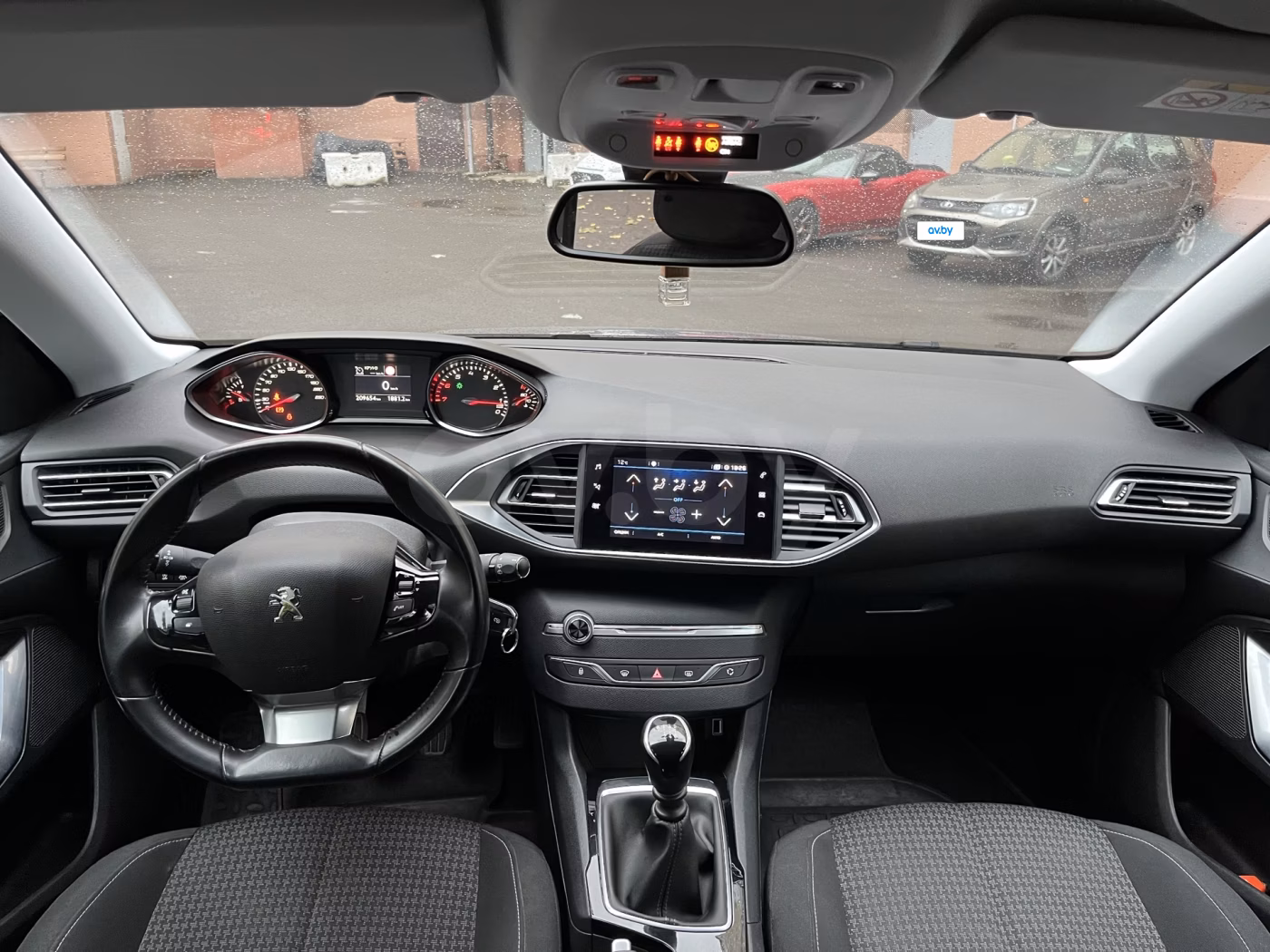 Peugeot 308 фото 4