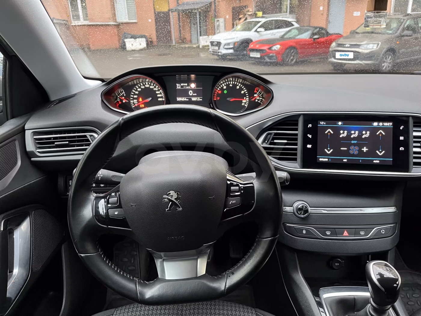 Peugeot 308 фото 5