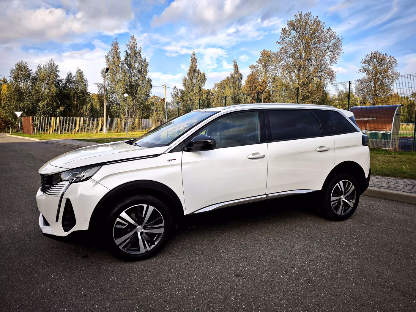 Peugeot 5008 фото 12