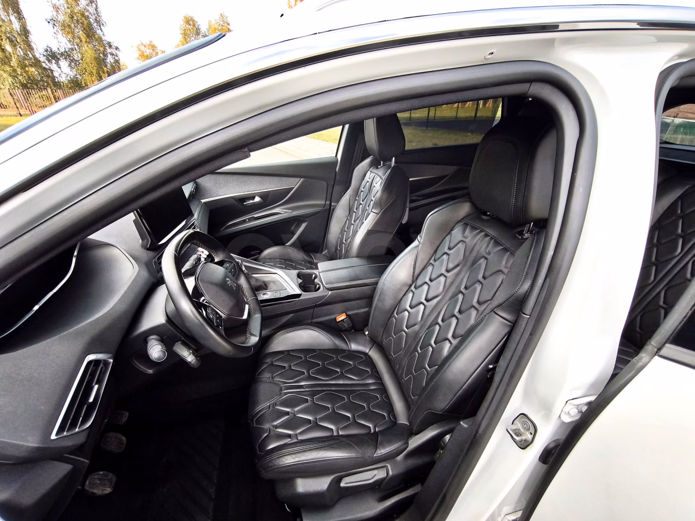 Peugeot 5008 фото 17