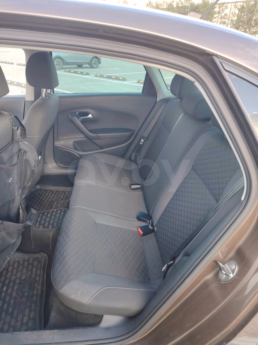 Volkswagen Polo Sedan фото 6