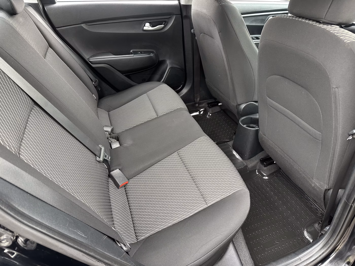 Kia Rio фото 11