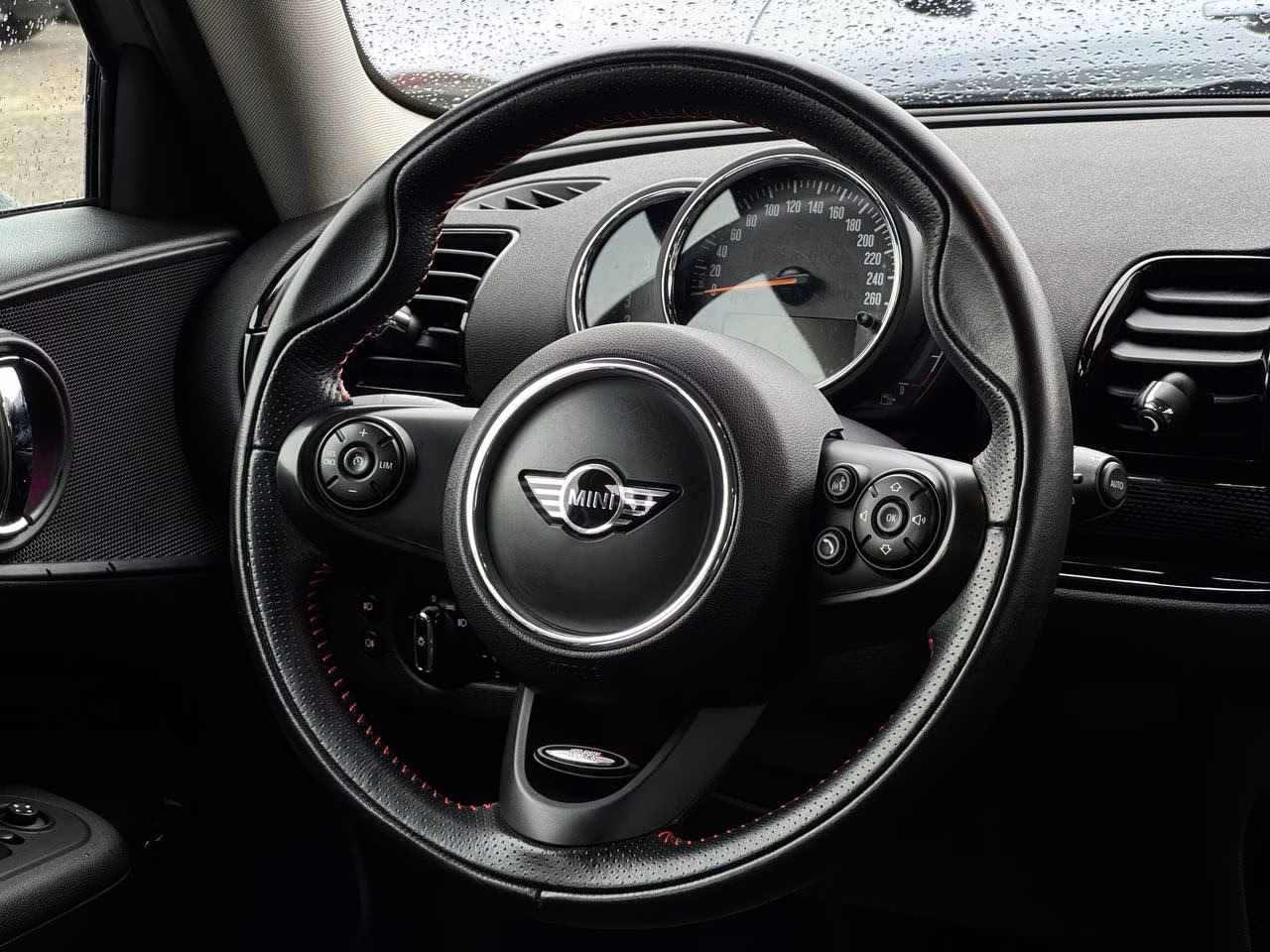 MINI Clubman фото 12