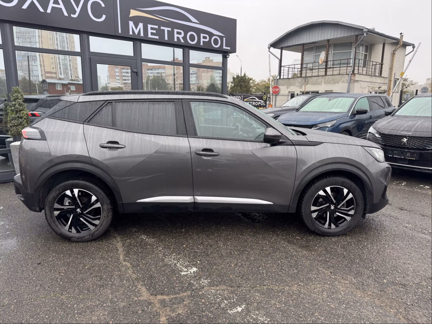 Peugeot 2008 фото 9
