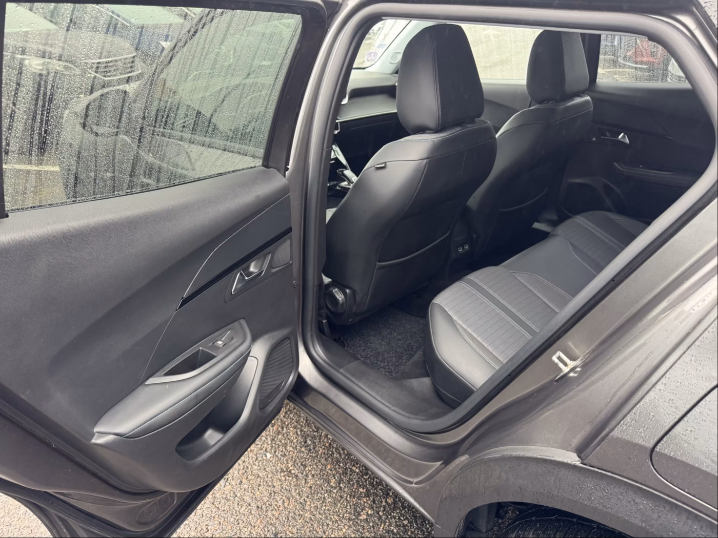 Peugeot 2008 фото 16