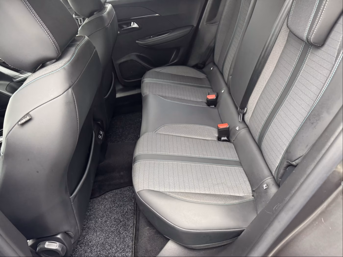 Peugeot 2008 фото 17