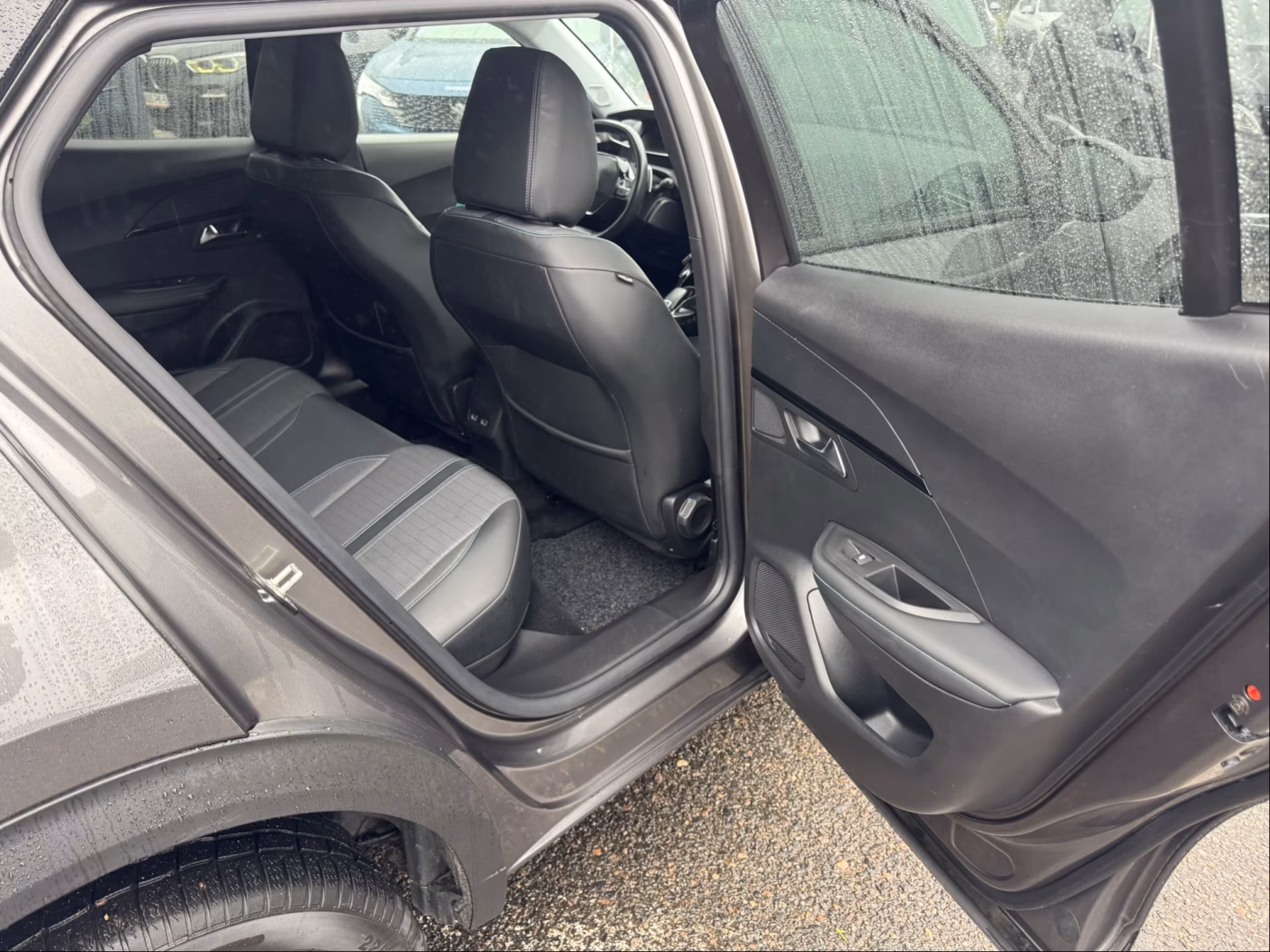 Peugeot 2008 фото 18
