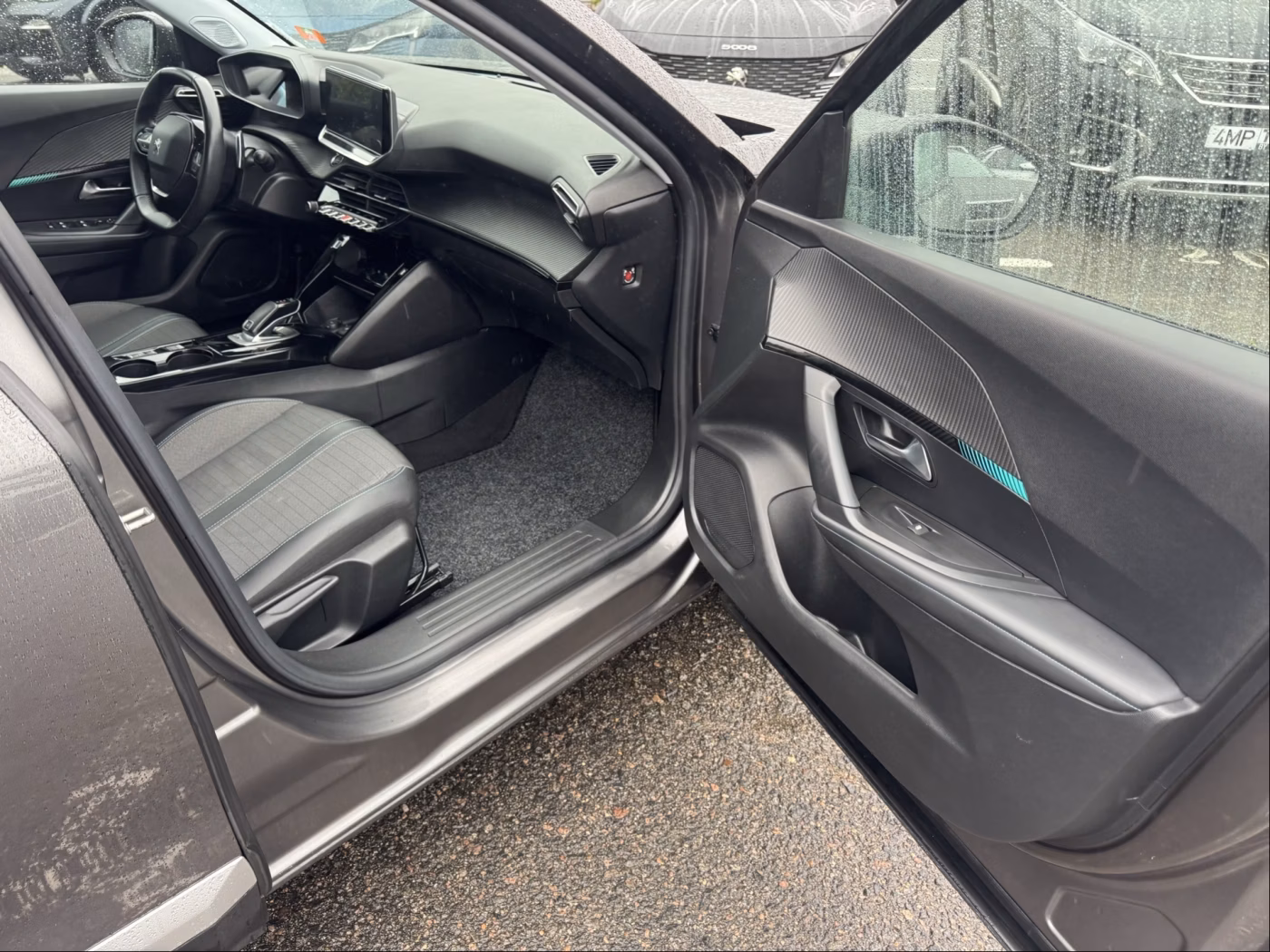 Peugeot 2008 фото 20