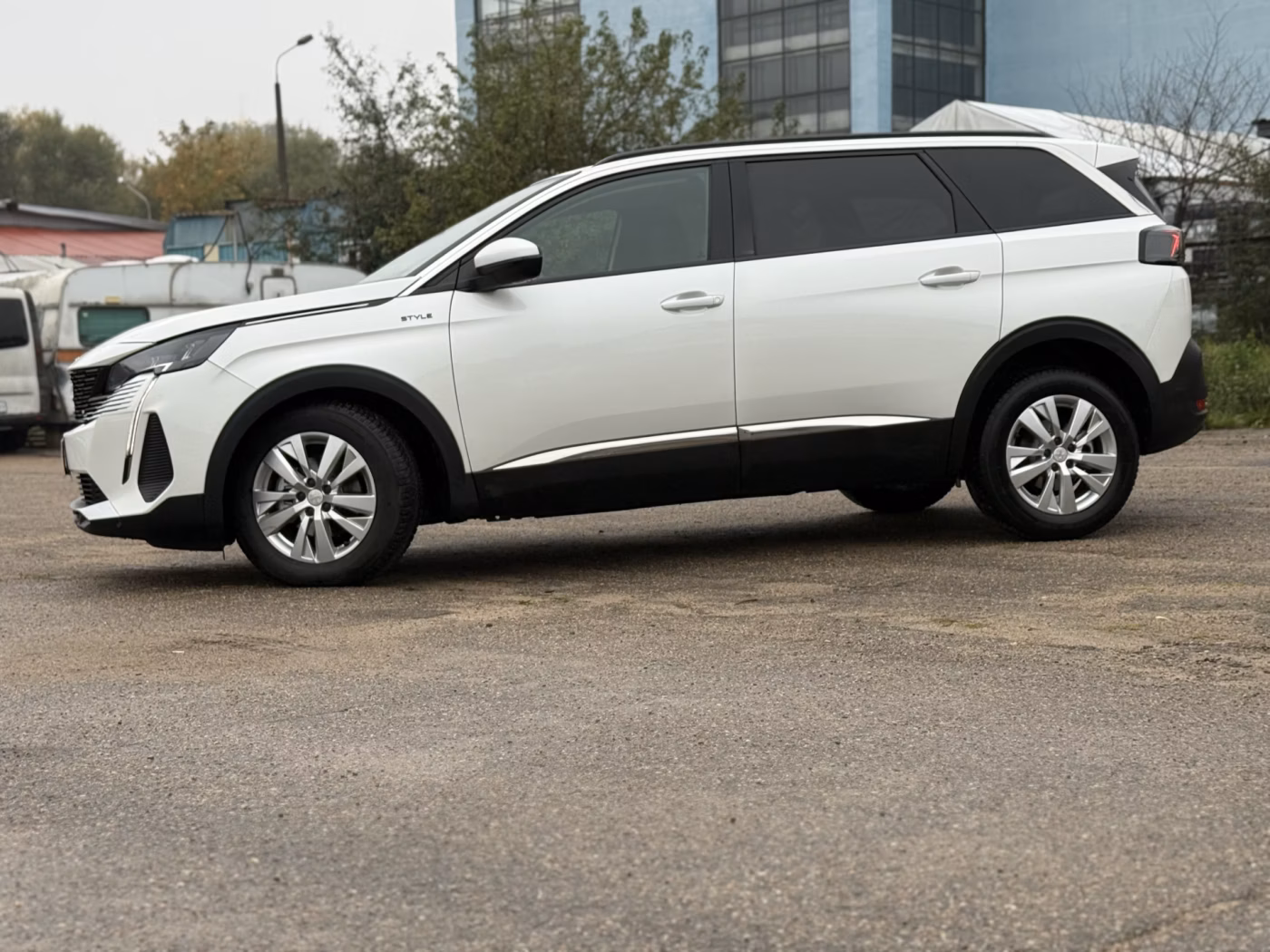 Peugeot 5008 фото 4