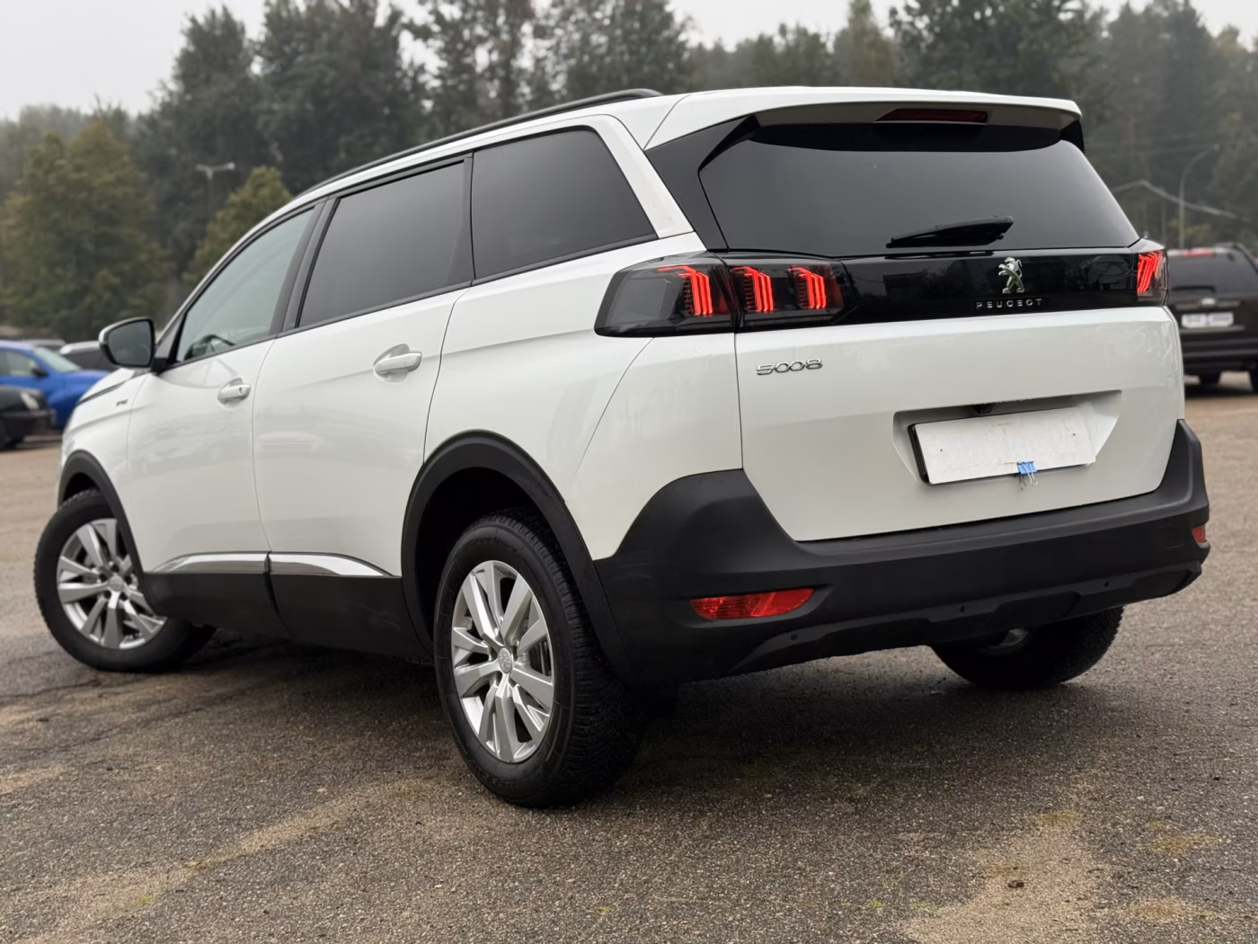 Peugeot 5008 фото 12