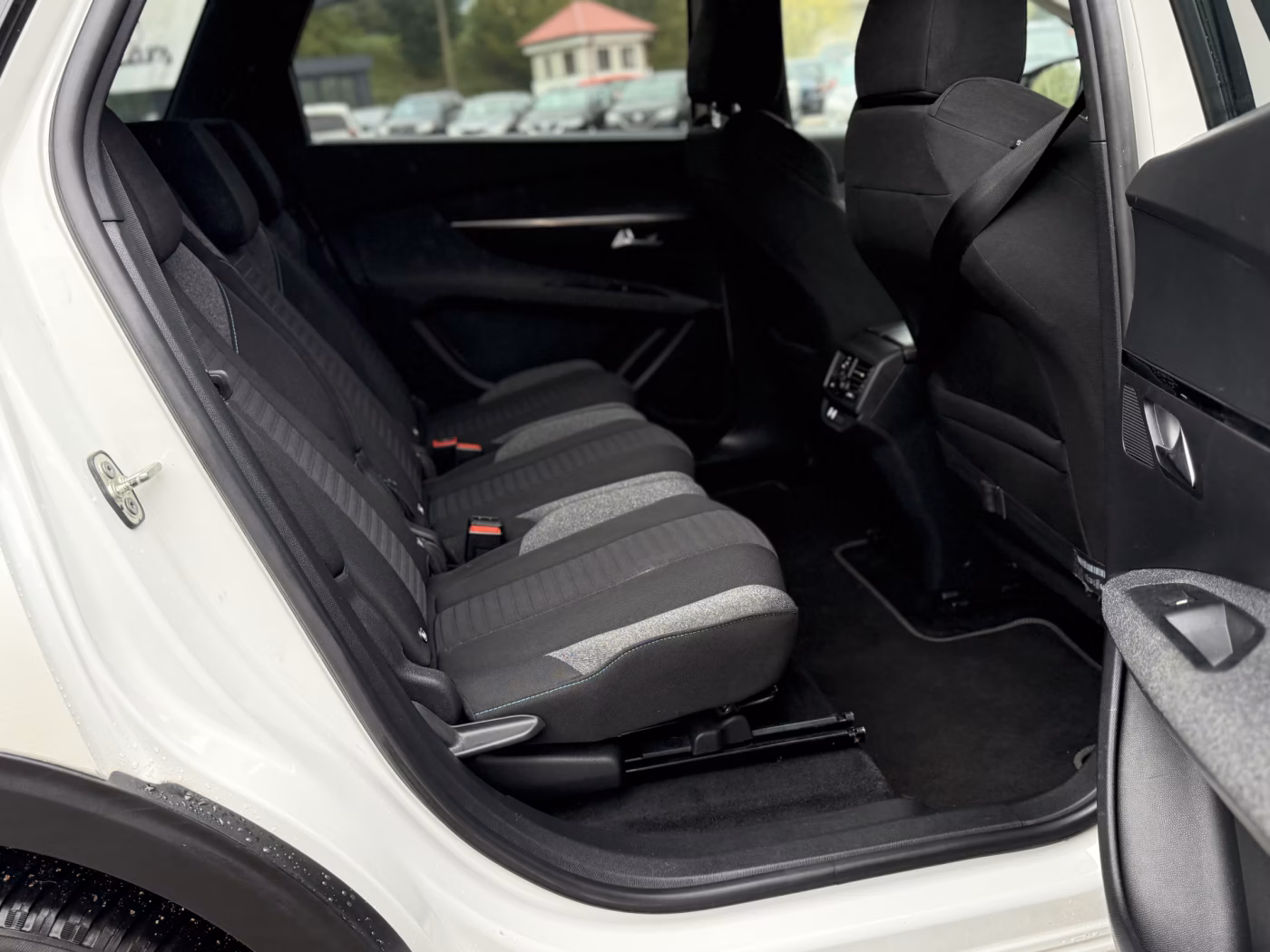 Peugeot 5008 фото 18