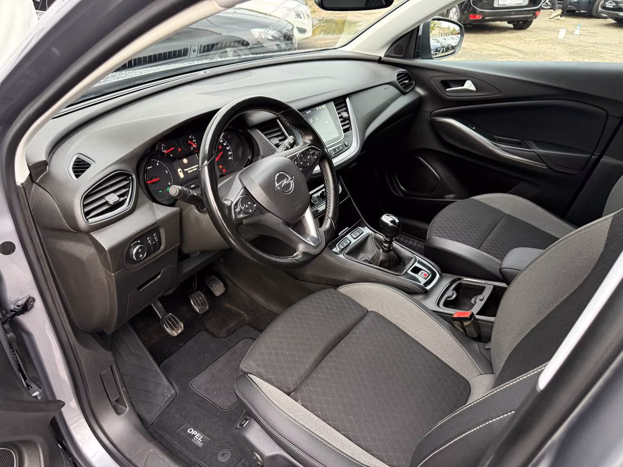 Opel Grandland X фото 9