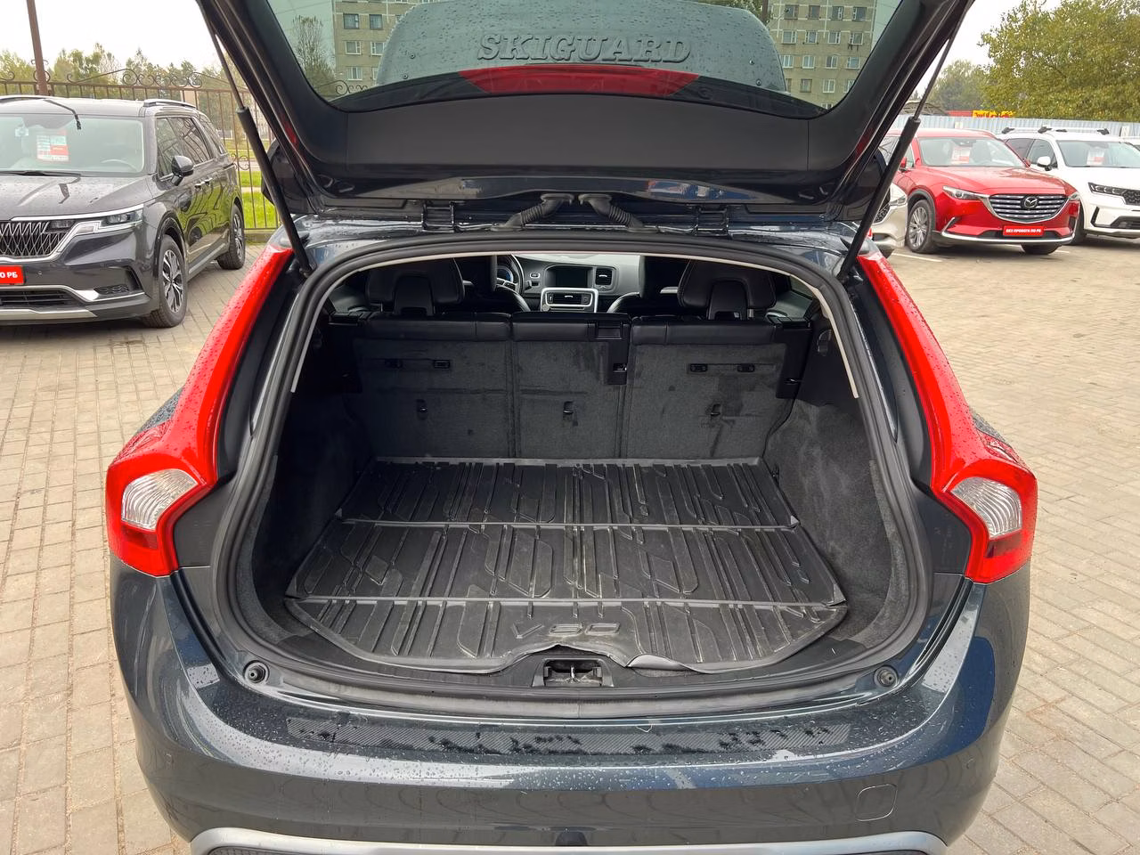 Volvo V60 фото 8