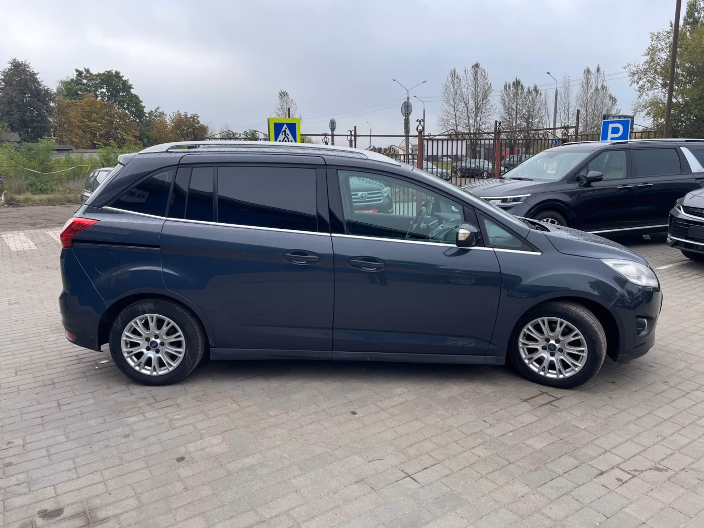 Ford Grand C-Max фото 5