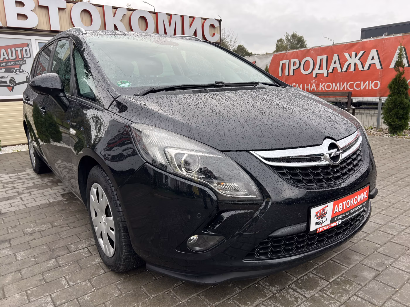 Opel Zafira фото 2