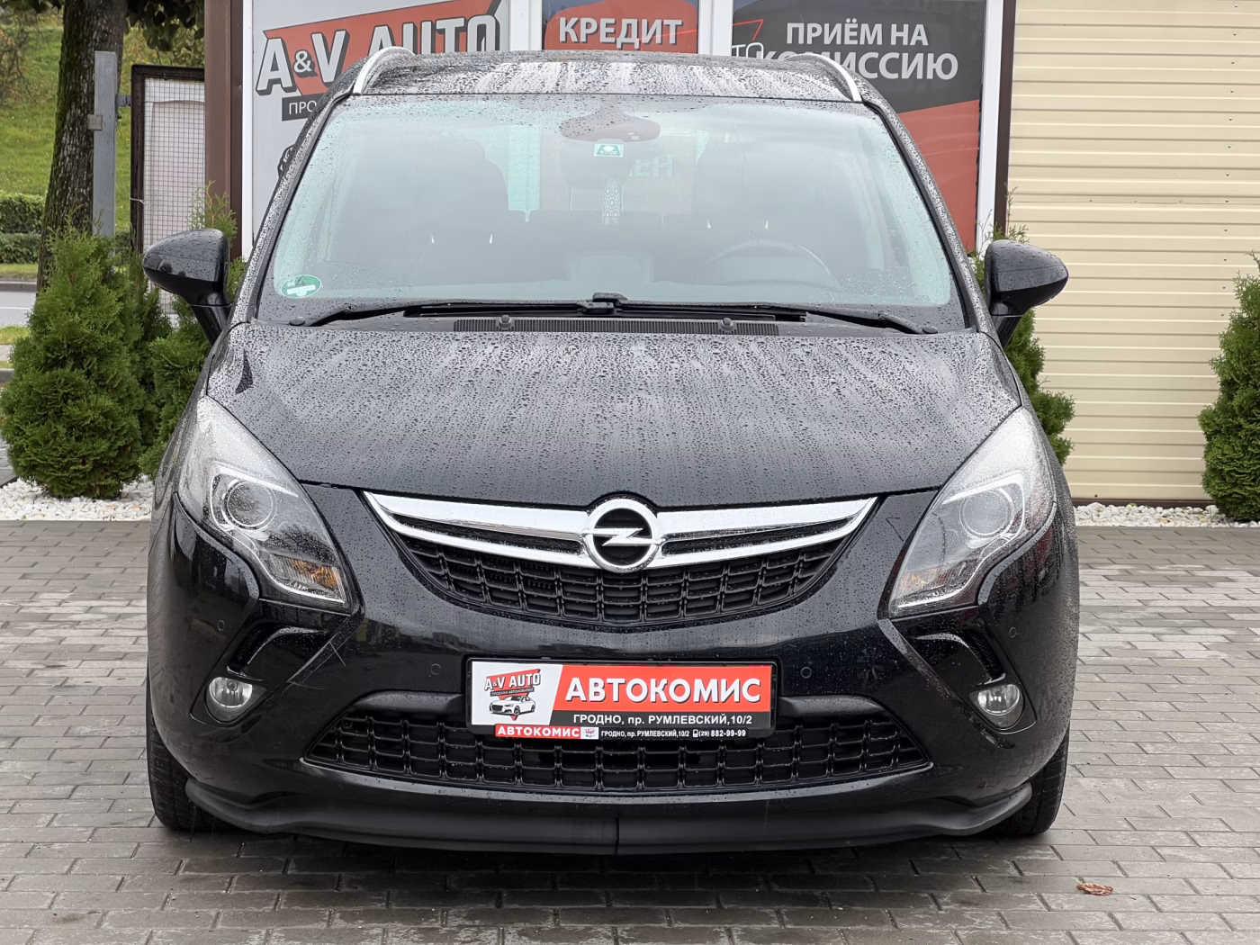 Opel Zafira фото 7