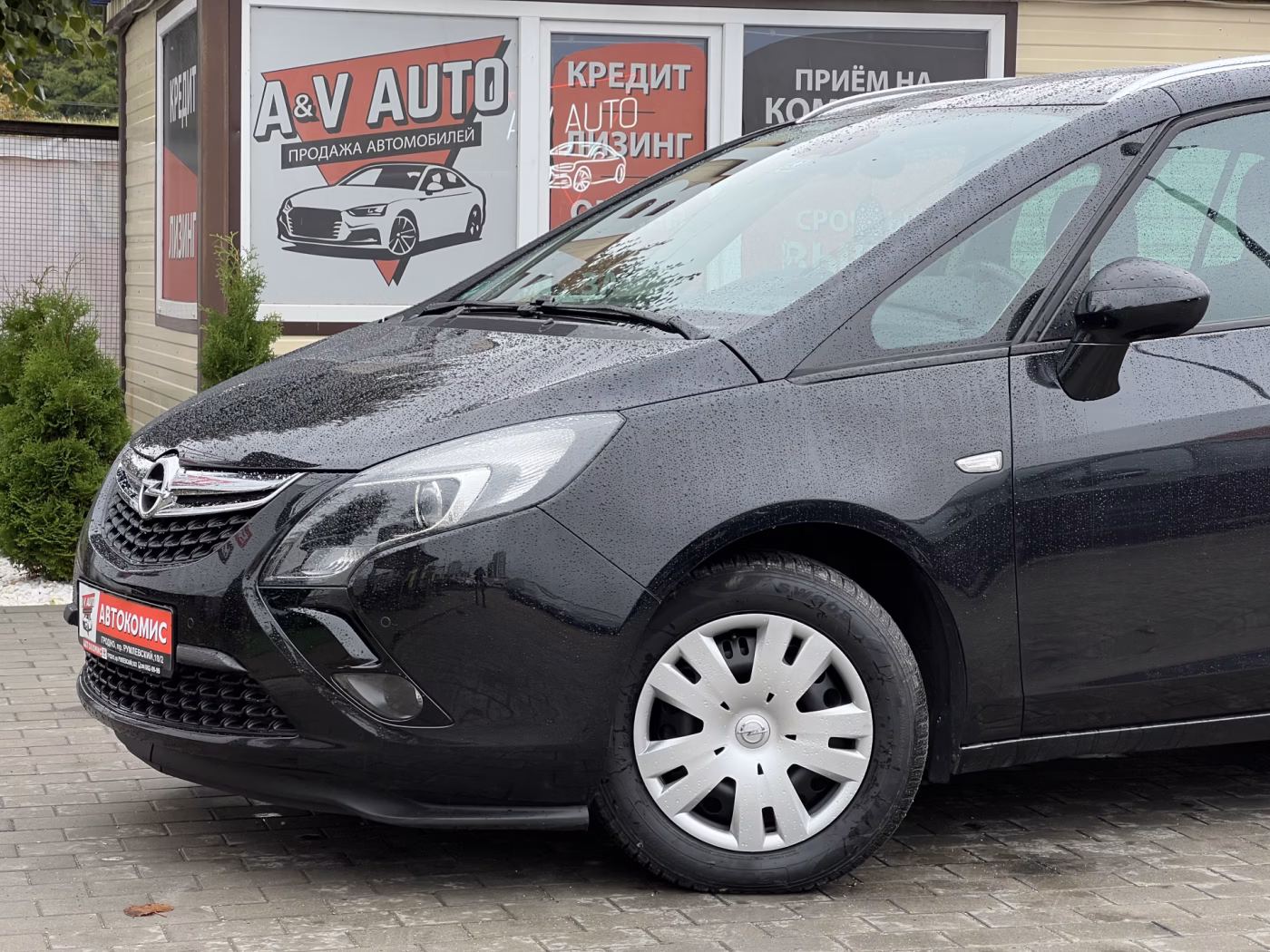 Opel Zafira фото 10