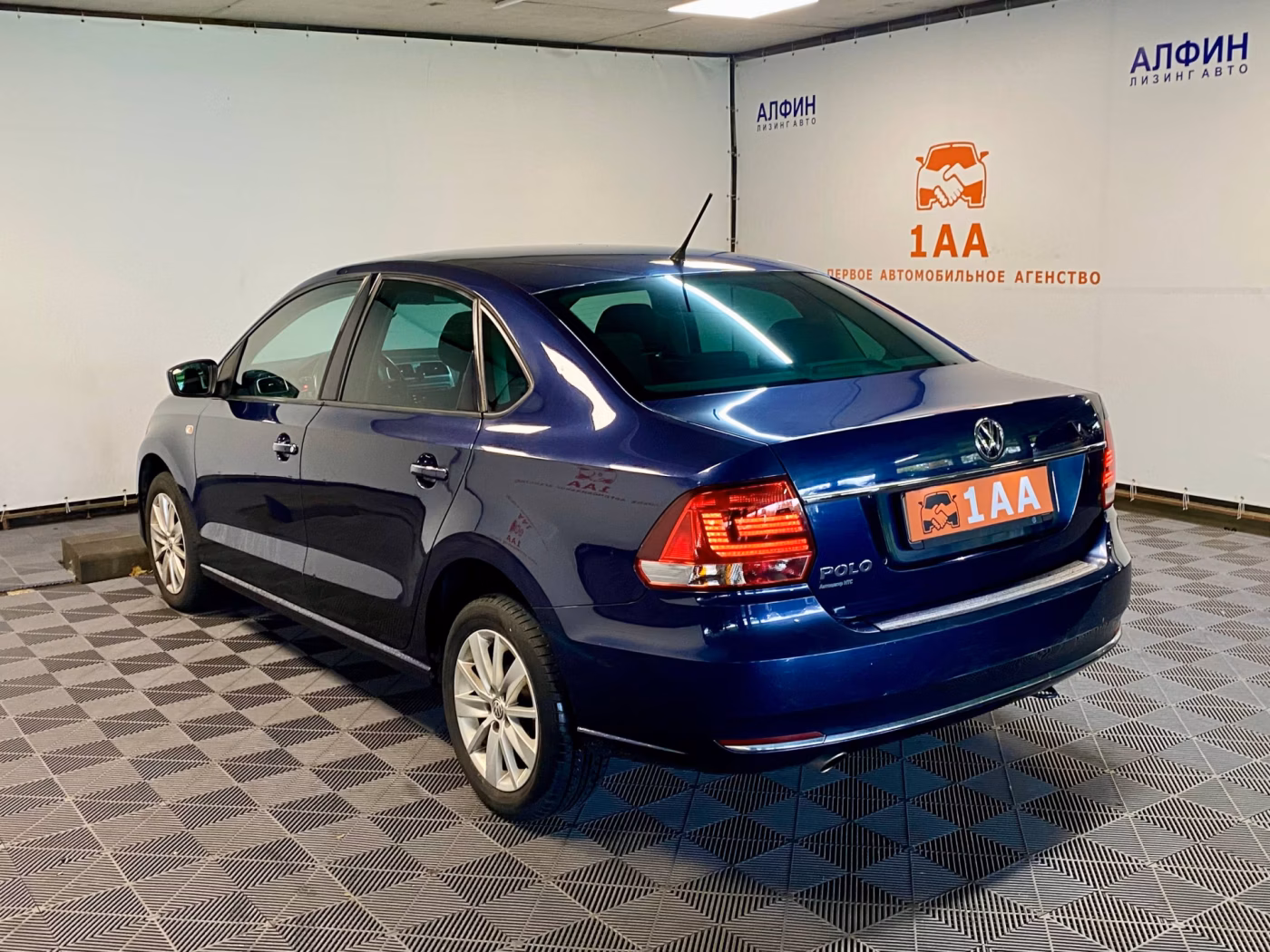 Volkswagen Polo Sedan фото 4