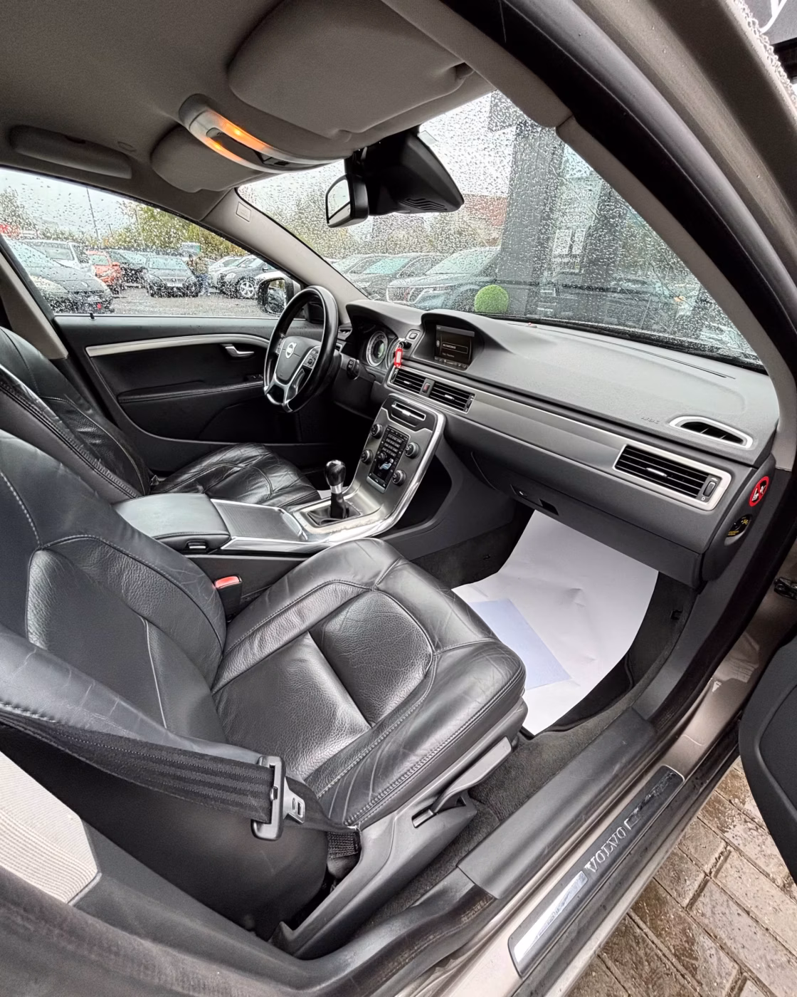 Volvo V70 фото 10