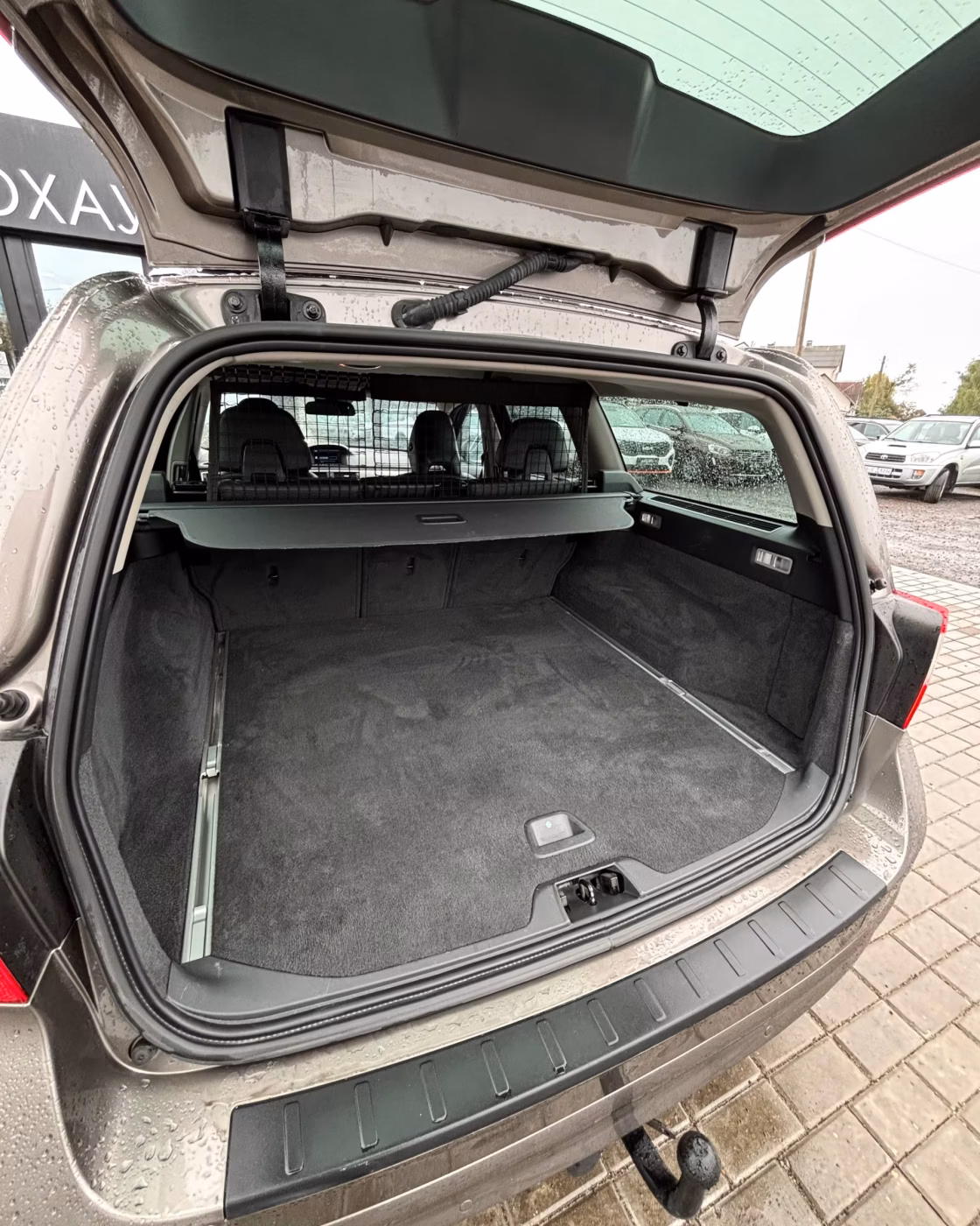 Volvo V70 фото 12