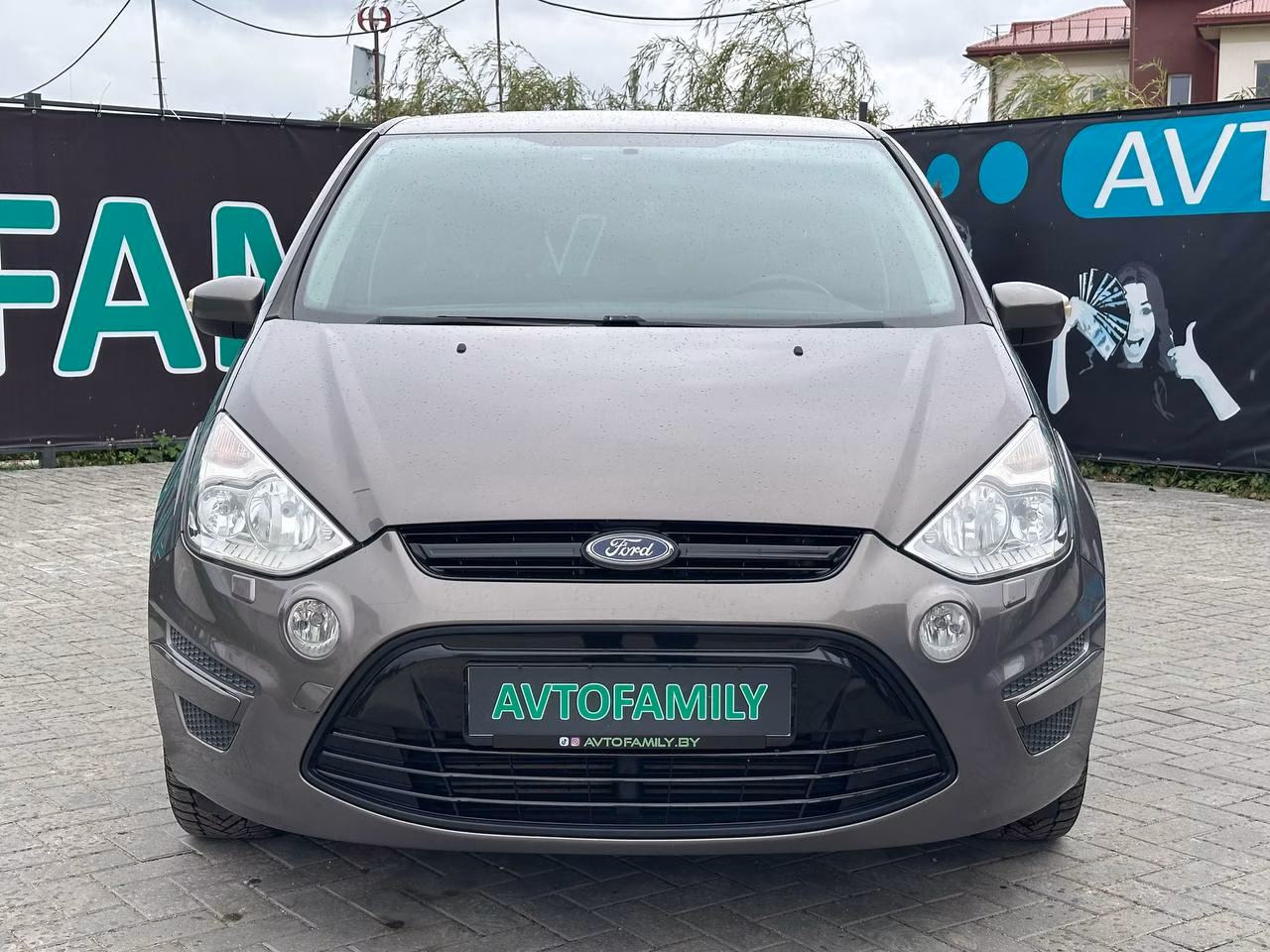 Ford S-MAX фото 2