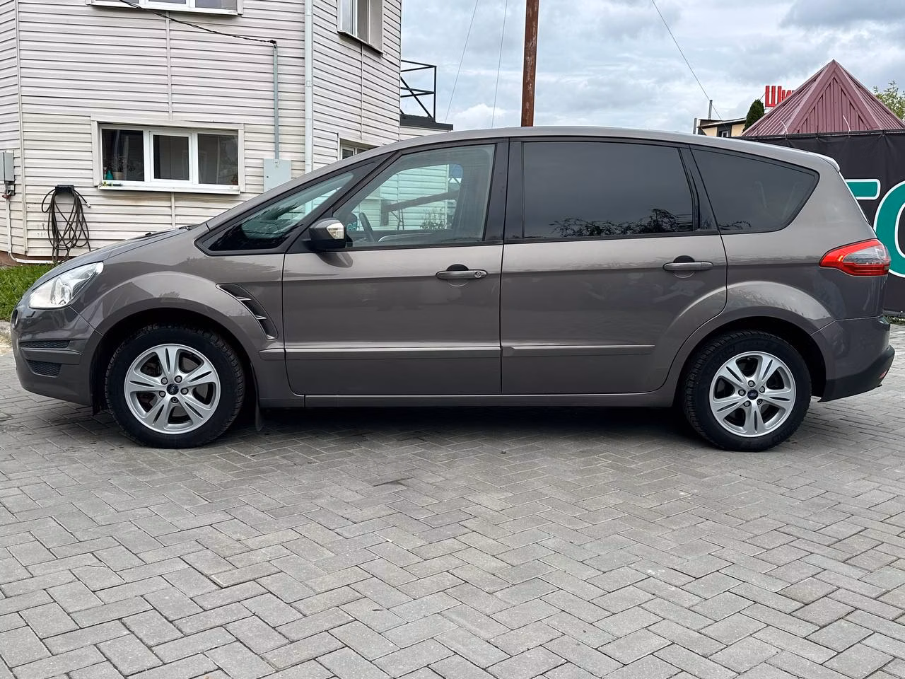 Ford S-MAX фото 4