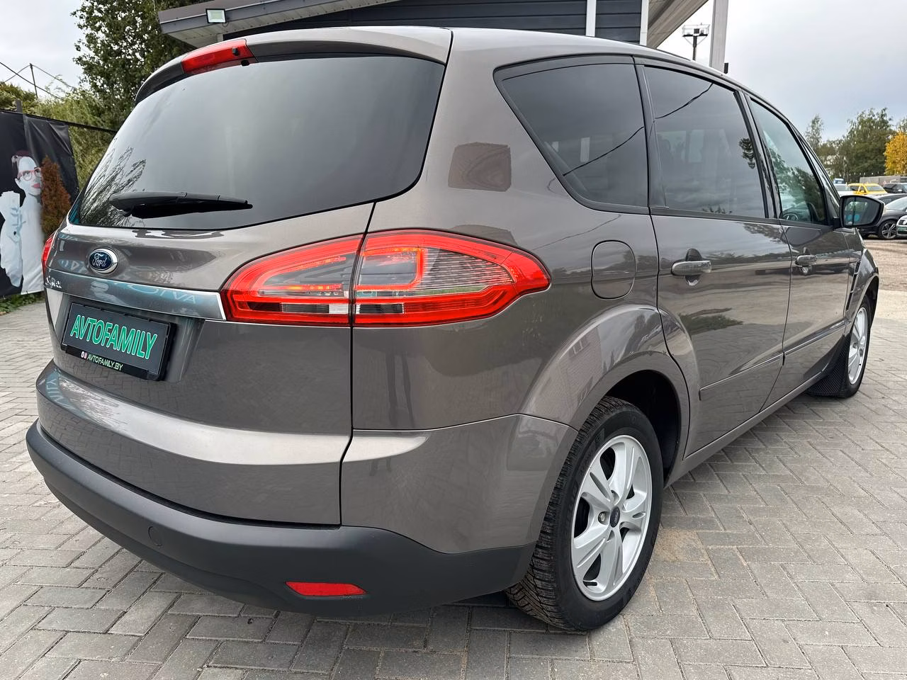 Ford S-MAX фото 8