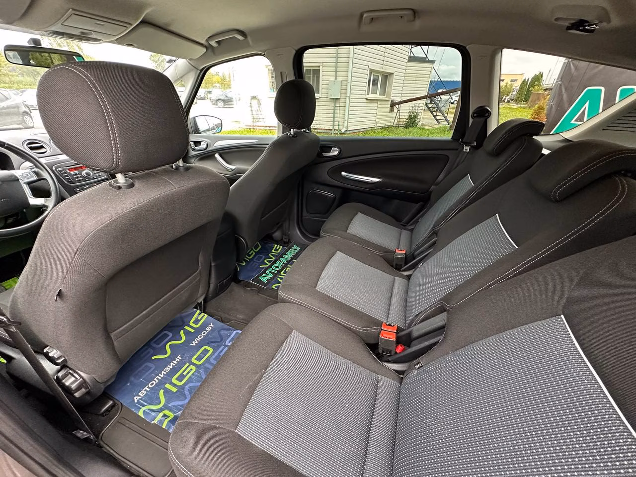 Ford S-MAX фото 11