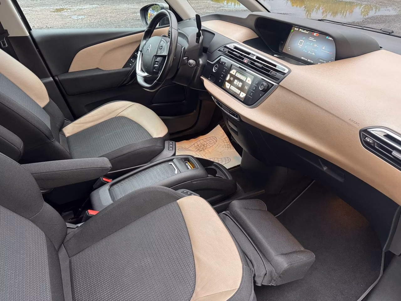 Citroen C4 Grand Picasso фото 17