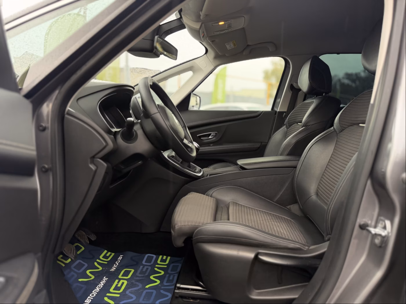 Renault Grand Scenic фото 18