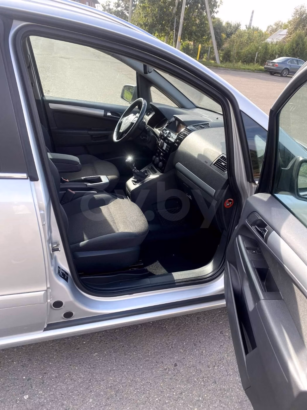 Opel Zafira фото 5