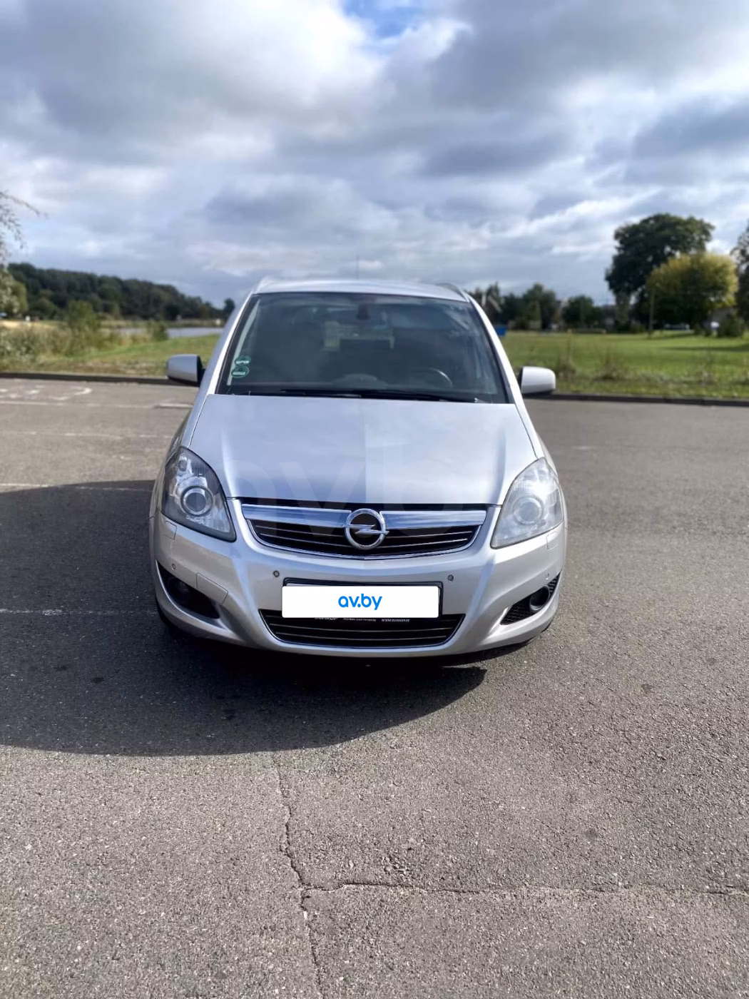 Opel Zafira фото 14