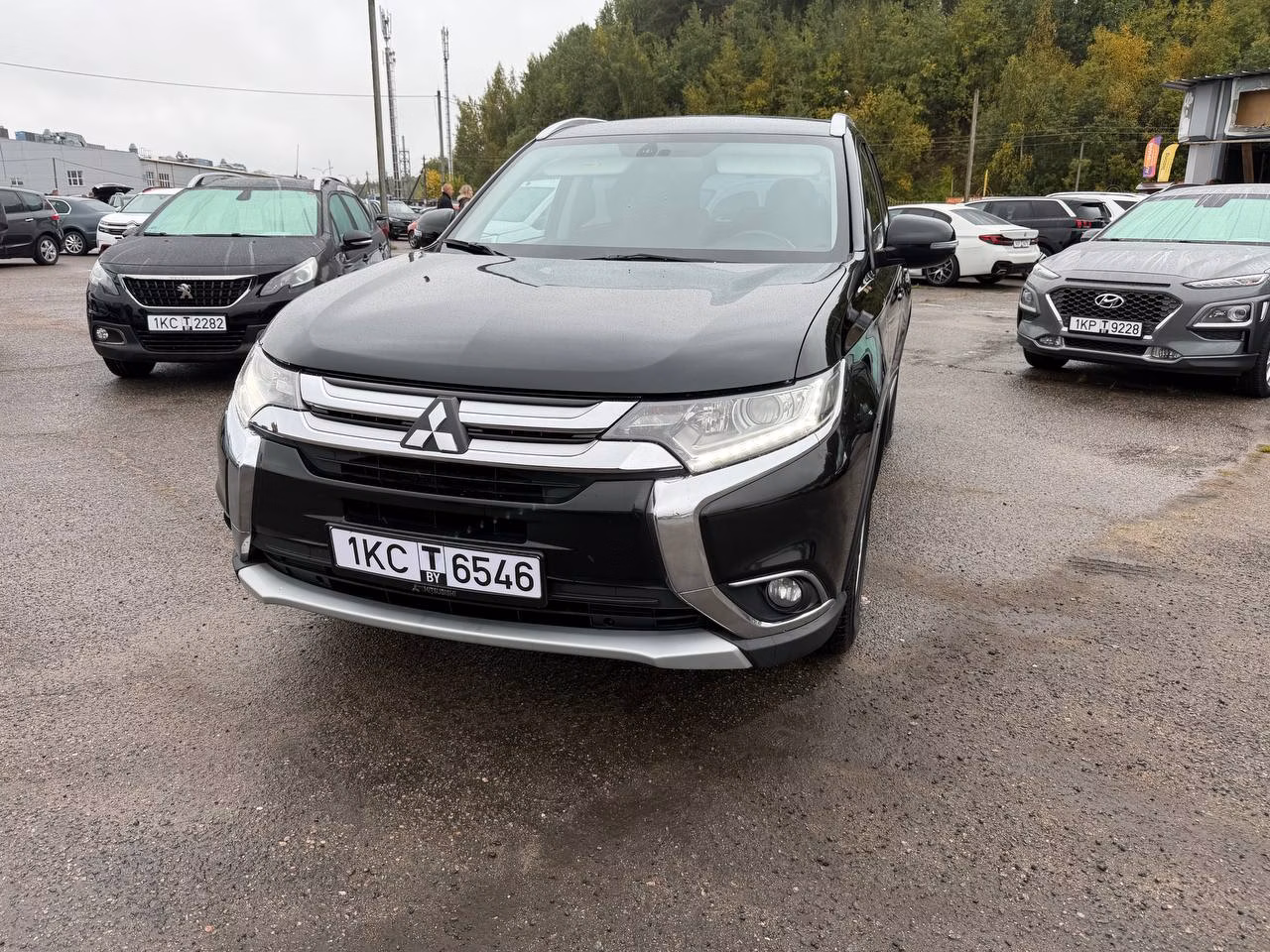 Mitsubishi Outlander фото 2