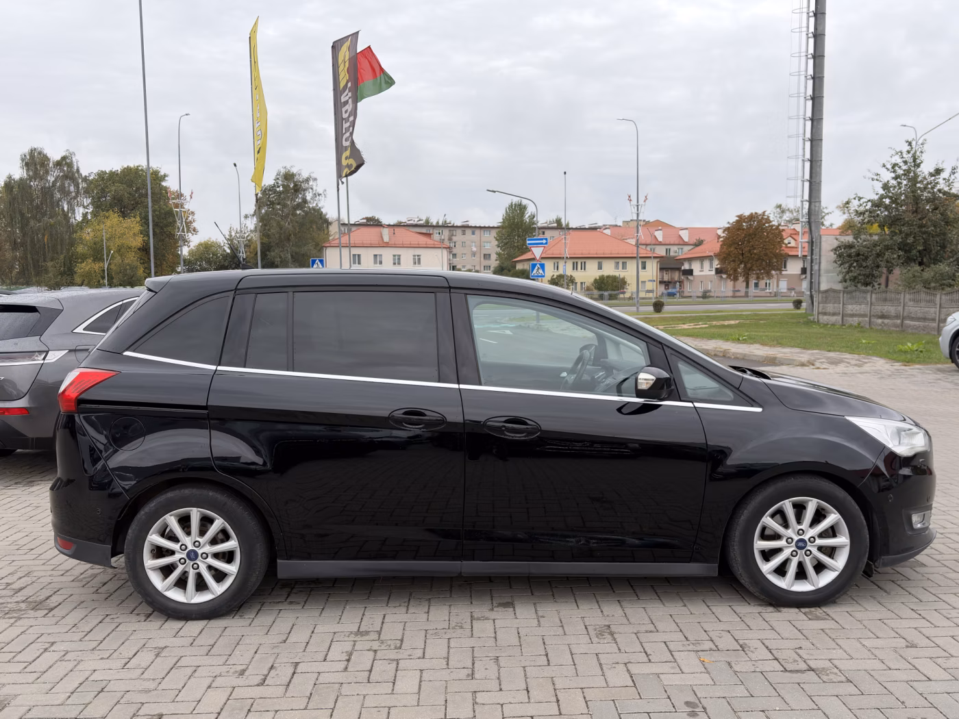 Ford Grand C-Max фото 3