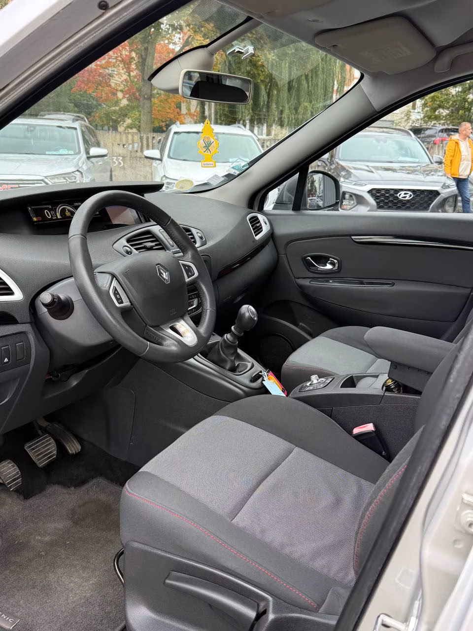 Renault Grand Scenic фото 9