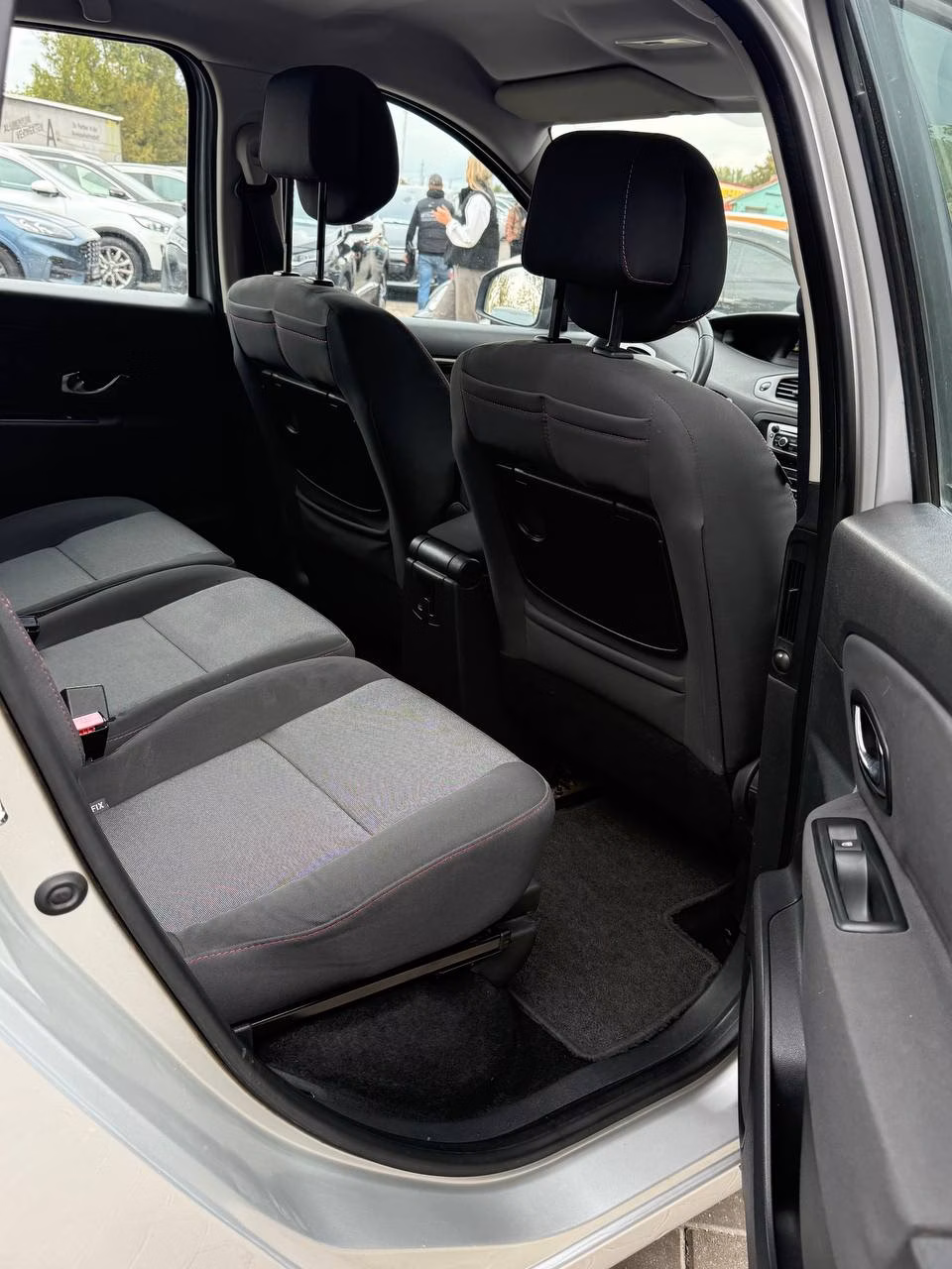 Renault Grand Scenic фото 12