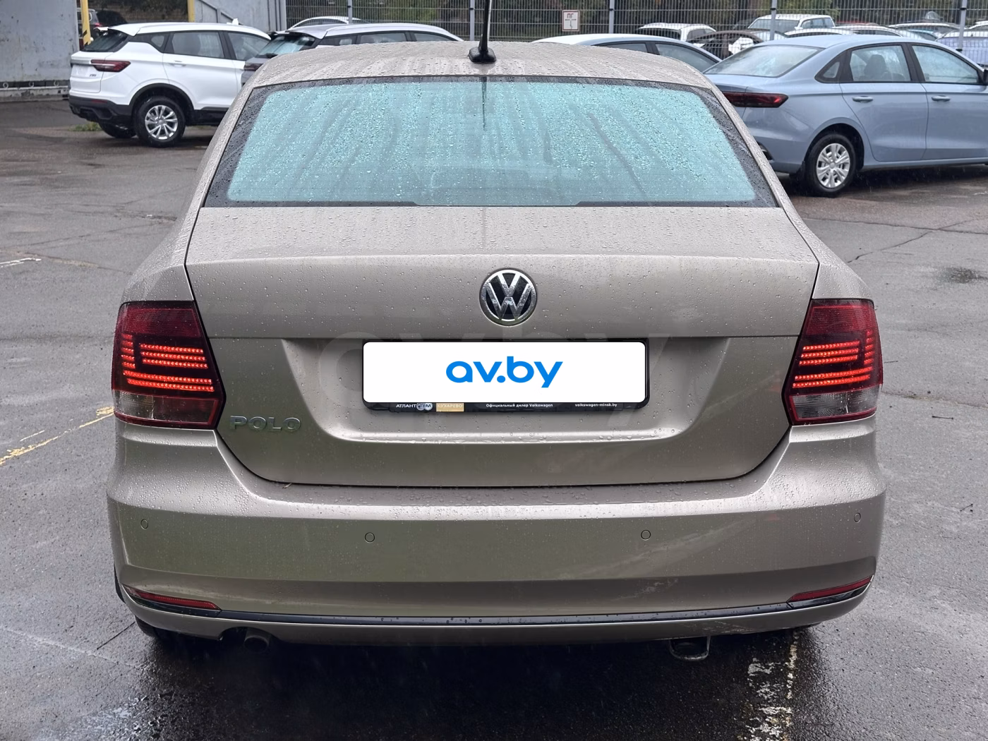Volkswagen Polo Sedan фото 8